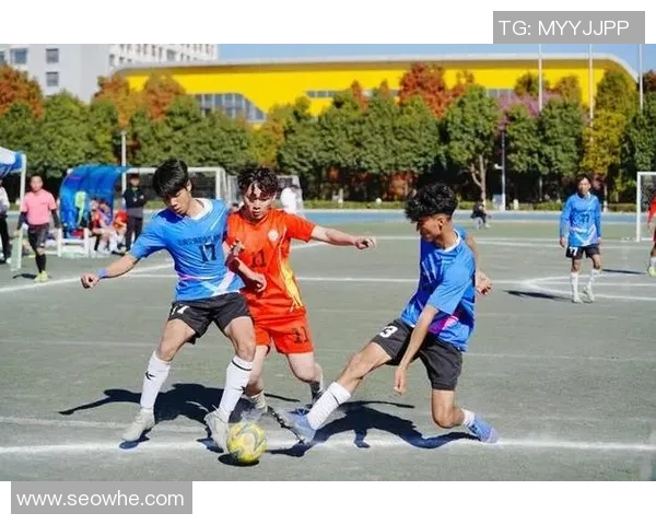 全名足球辅助助力青少年足球发展提升竞技水平与团队合作精神